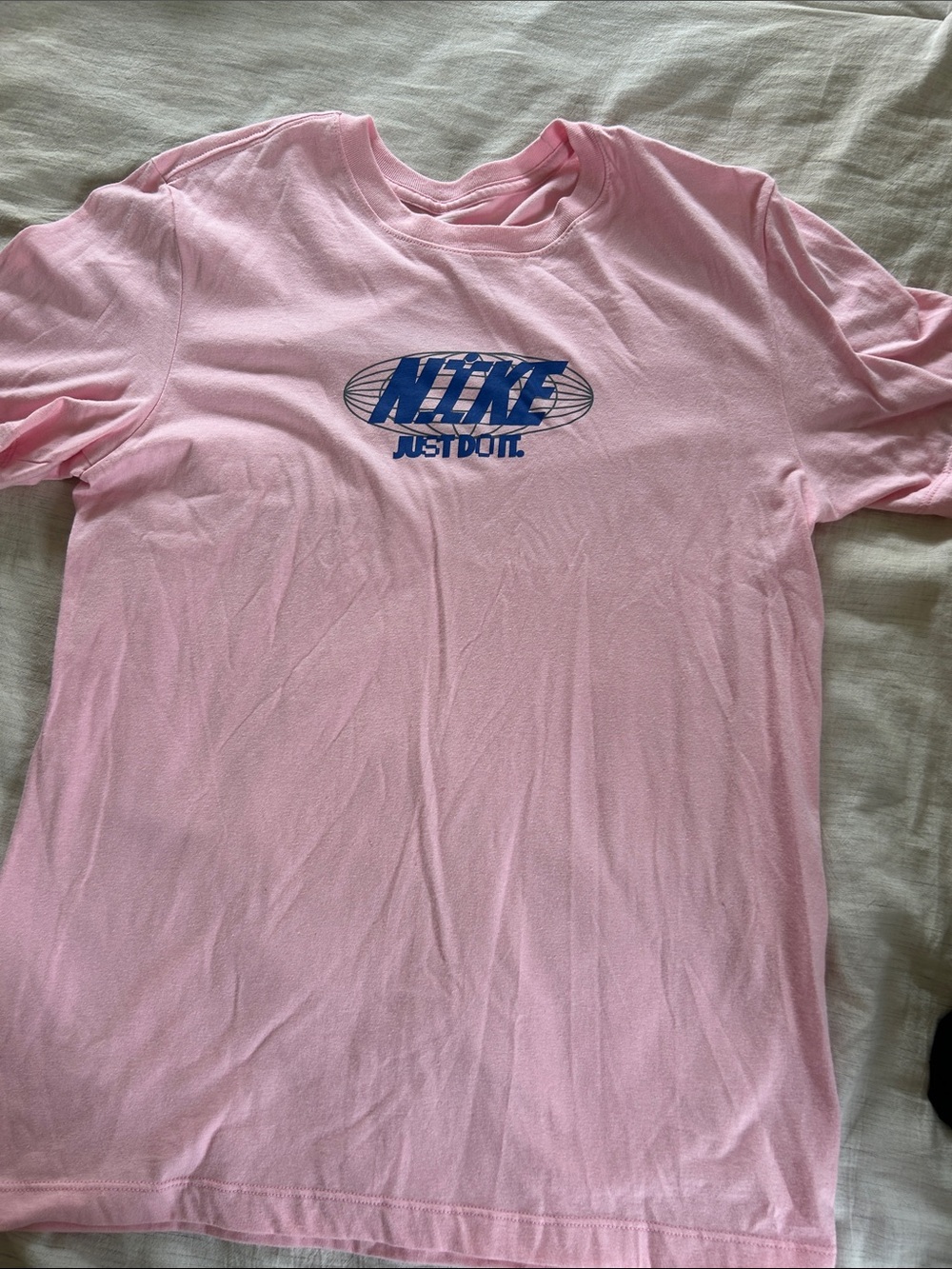 NWOT Nike t shirt pink size small